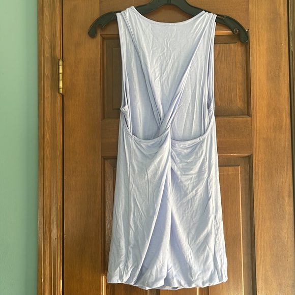 Light purple twisted back Athleta Top XS - Picture 6 of 10